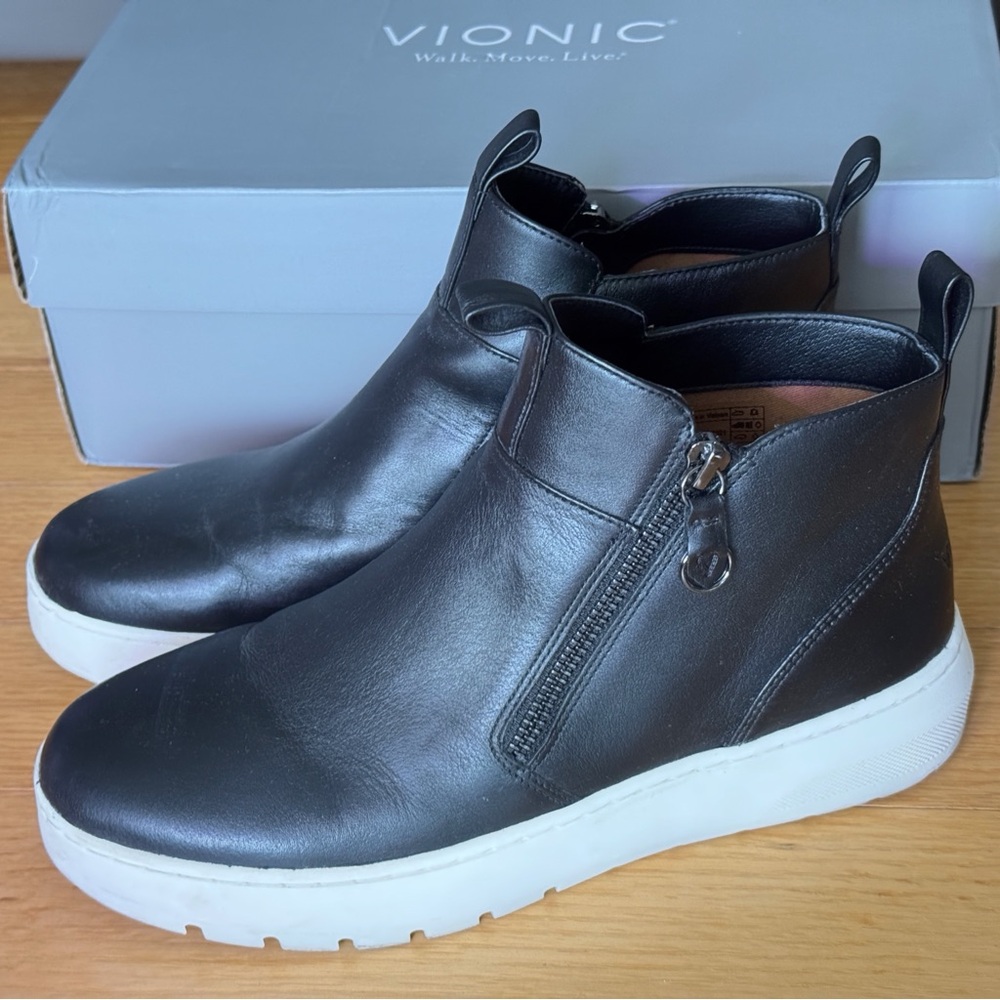 Vionic Brinkely Women's Slip-on Side Zip Boot Black Nappa Leather